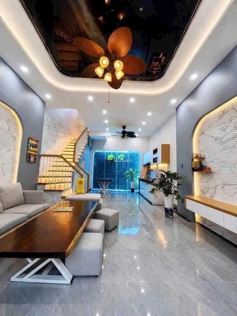 Bán nhà 3 lầu 4PN Nguyễn Duy Trinh Quận 9, 116m2, 4.7 tỷ - Ảnh thu nhỏ 2
