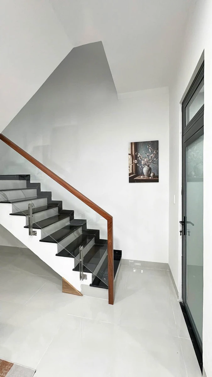 Bán nhà 3 PN, 3 WC, 2 lầu, 57m² - 3 tỷ 660 triệu, Quận 7 - Ảnh thu nhỏ 3