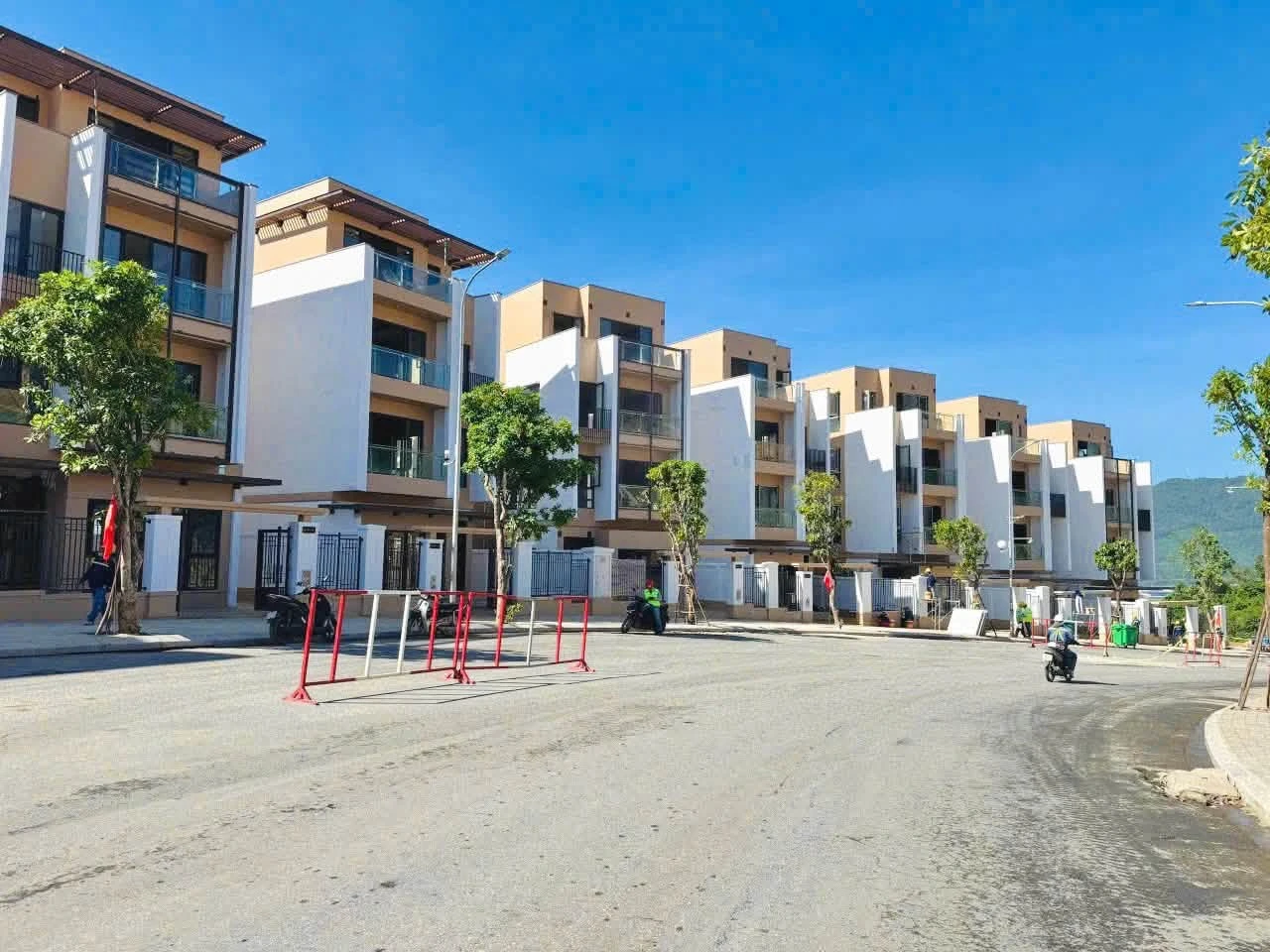 Bán biệt thự đơn lập view biển Vịnh Mây Đà Nẵng 360m2 - Ảnh 1