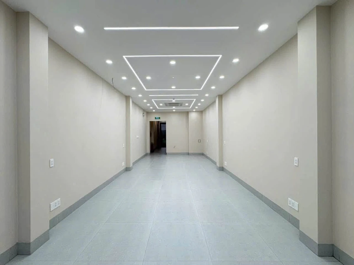 Bán nhà mặt tiền D2D đường Võ Thị Sáu, Biên Hòa, 1 trệt 3 lầu, 6 phòng ngủ, giá 16,95 tỷ - Ảnh thu nhỏ 5