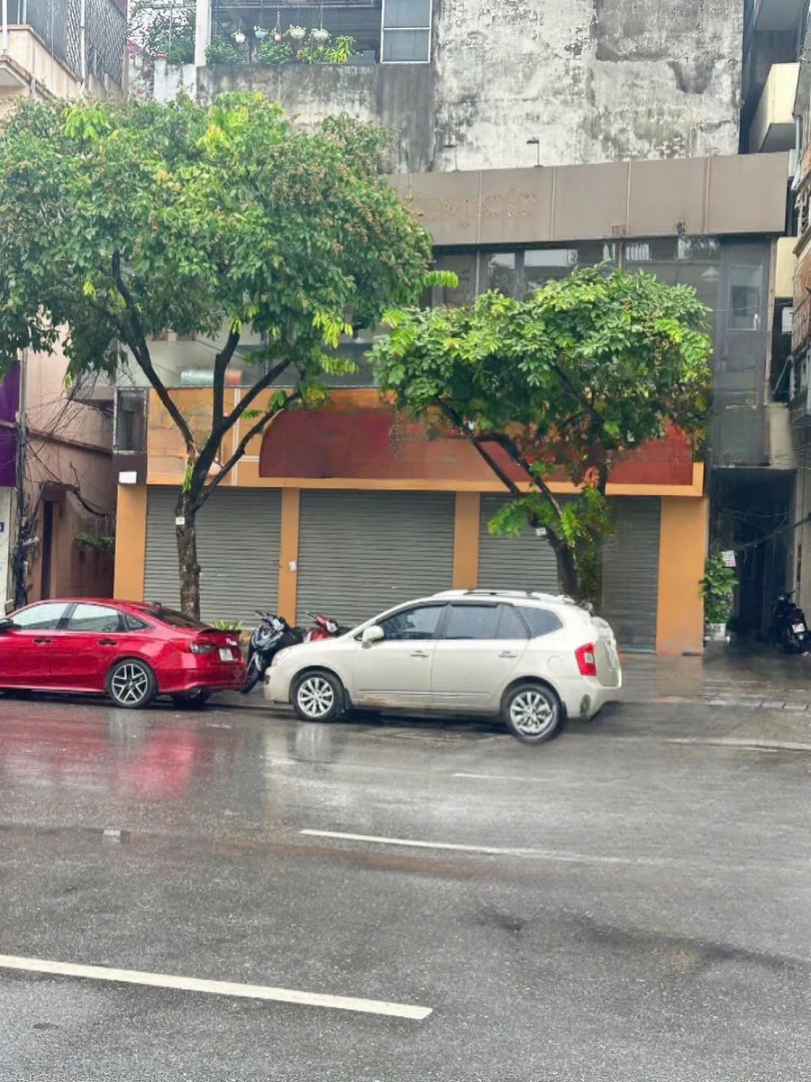 Cho thuê nhà mặt phố kinh doanh 80m² Văn Cao, Ba Đình - Ảnh 1