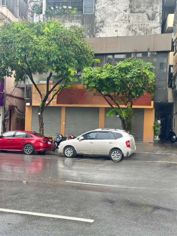 Cho thuê nhà mặt phố kinh doanh 80m² Văn Cao, Ba Đình