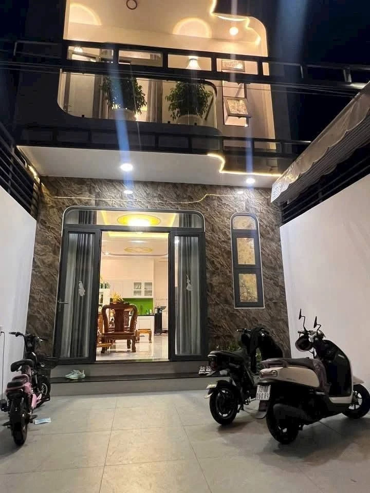 Bán nhà 1 trệt 1 lầu 87,5m2, 3PN, full nội thất, khu TĐC Hòa Long, TP. Bà Rịa, giá 3,9 tỷ - Ảnh 1