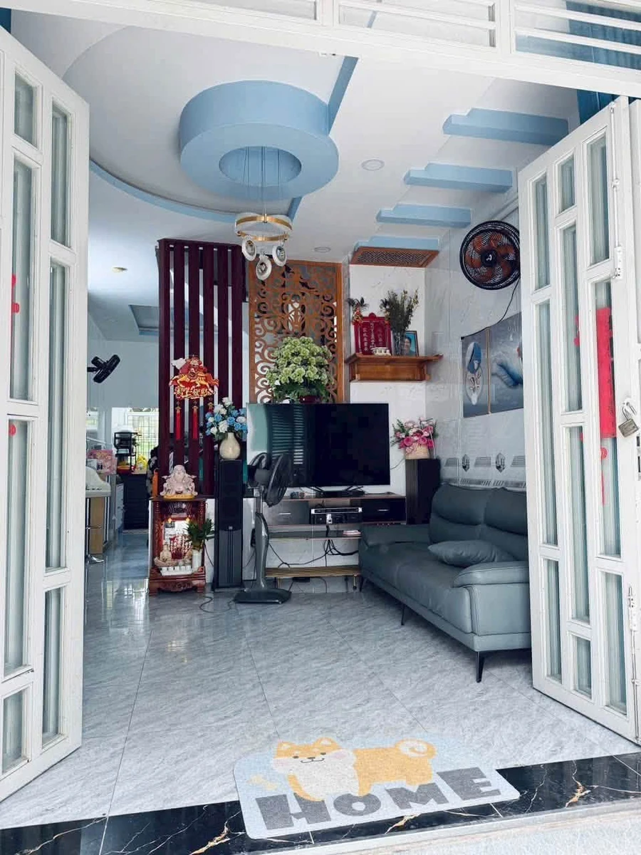 Bán nhà hẻm Chiến Lược 4x12m, 1 trệt 1 lầu, 2PN, giá 3,95 tỷ, Bình Tân - Ảnh thu nhỏ 2