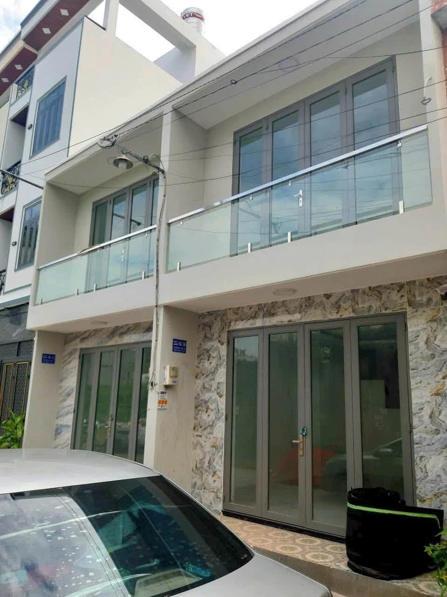 Bán nhà hẻm xe hơi 50m2, 1 trệt 1 lầu, 2PN 2WC gần Aeon Mall Tân Phú - Ảnh 1