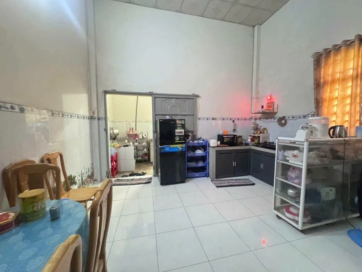 Bán nhà mặt tiền 7x40m, 2 phòng ngủ Bình Chánh 5 tỷ - Ảnh thu nhỏ 4