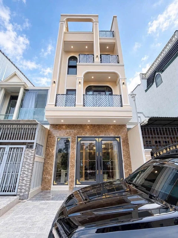 Bán nhà 100m2 có thang máy, 6 phòng ngủ, An Sơn, Phường Xuân Hương, Đà Lạt