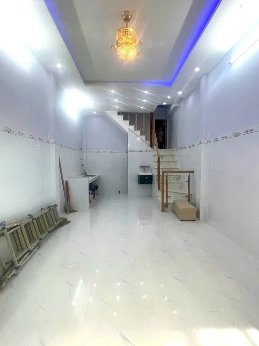 Bán nhà 2 tầng + sân thượng 30m² hẻm 5m gần chợ Thiếc, Quận 11, giá 4,53 tỷ - Ảnh thu nhỏ 3
