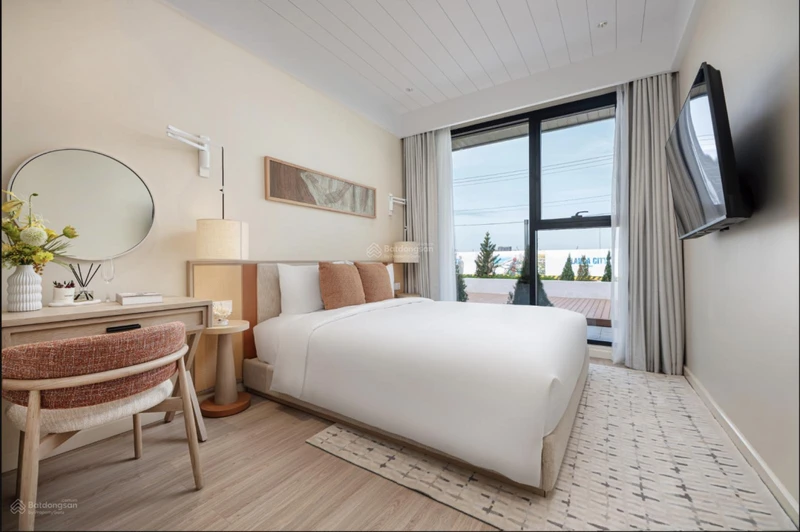 Chỉ 4,6 tỷ sở hữu ngay căn gốc 2PN Blanca City tầng 5, 71,4m2, view công viên hồ bơi