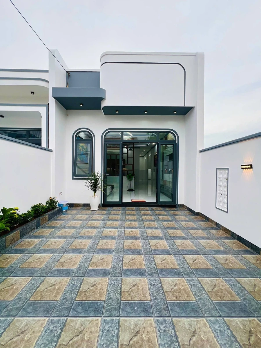 Bán nhà mới 2 phòng ngủ 105m2 Phú Tân 1 tỷ 680 triệu - Ảnh thu nhỏ 3