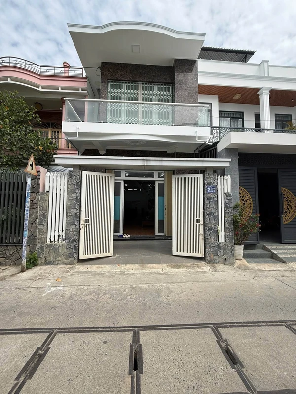 Bán nhà hẻm ô tô 87,9m² 3 PN, Tây Nha Trang, 5,9 tỷ