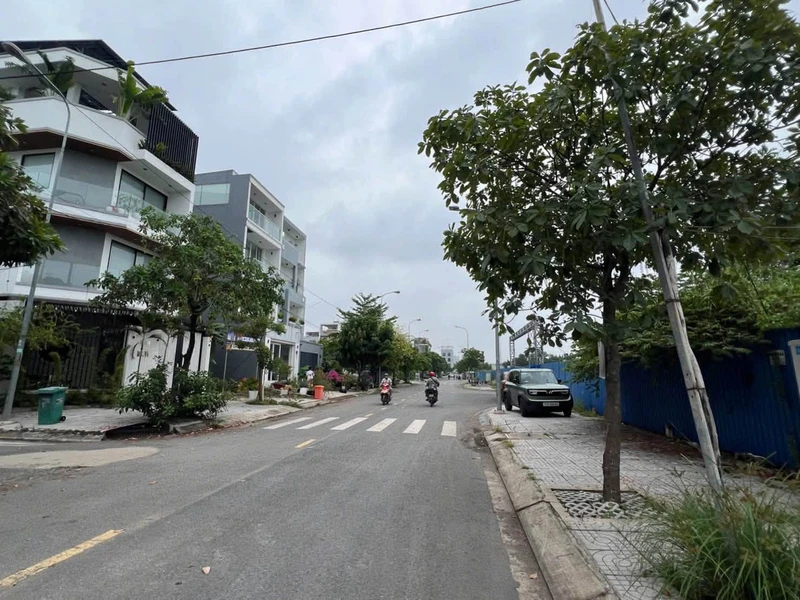 Bán lô đất góc 2 mặt tiền 143m2 KDC Đào Sư Tích, Nhà Bè, giá 10,2 tỷ