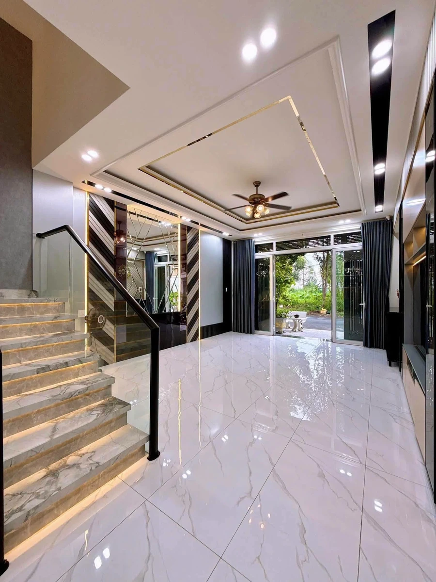 Nhà 2 lầu KDC Hồng Loan 4PN 232,5m² 5,8 tỷ - Ảnh thu nhỏ 5