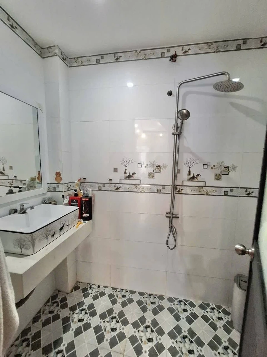 Bán nhà 3 tầng 30m2, 2PN Cách Mạng Tháng 8, Quận 10 - Ảnh thu nhỏ 3