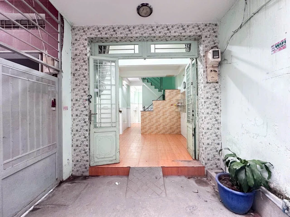 Bán nhà 2 lầu 27m² 4 PN Quận 7, giá 3 tỷ 590 - Ảnh thu nhỏ 2