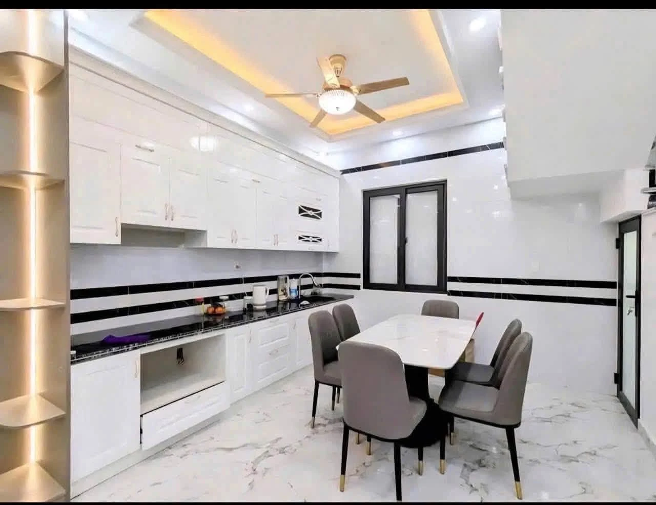 Bán nhà 3 tầng 3 phòng ngủ giá từ 2,5 tỷ gần ngã 3 Sở Dầu, Hùng Vương - Ảnh 1