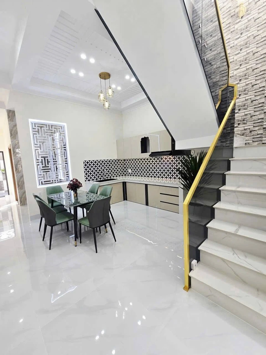 Bán nhà lầu 3 phòng ngủ 112m² Tây Ninh giá 2 tỷ 590 triệu - Ảnh thu nhỏ 3