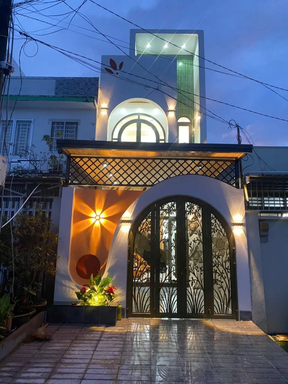 Bán nhà 1 trệt 1 lầu 4 phòng ngủ full nội thất đường Lâm Quang Ky, Rạch Giá giá 2,98 tỷ - Ảnh 1