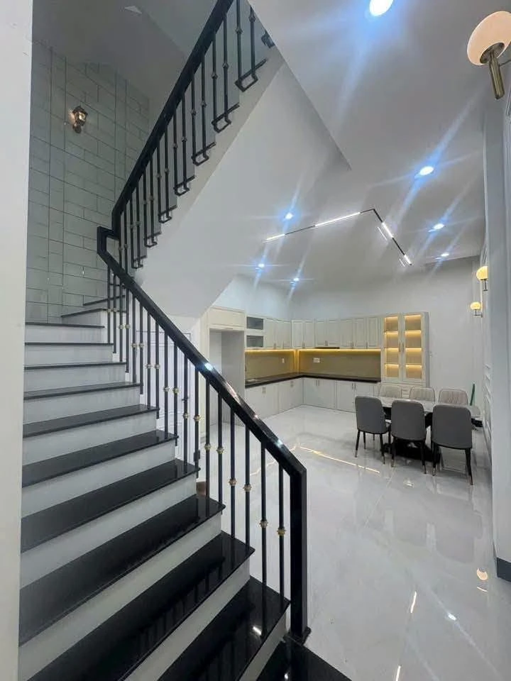 Bán nhà mặt tiền Thanh Niên 180m², 4PN, 7.2 tỷ - Ảnh thu nhỏ 3