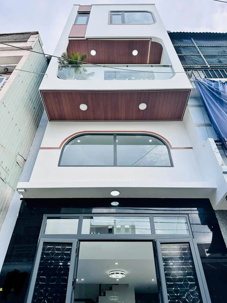 Bán nhà 3.5 tầng mặt tiền Đống Đa Quy Nhơn 28m2 - Ảnh 1