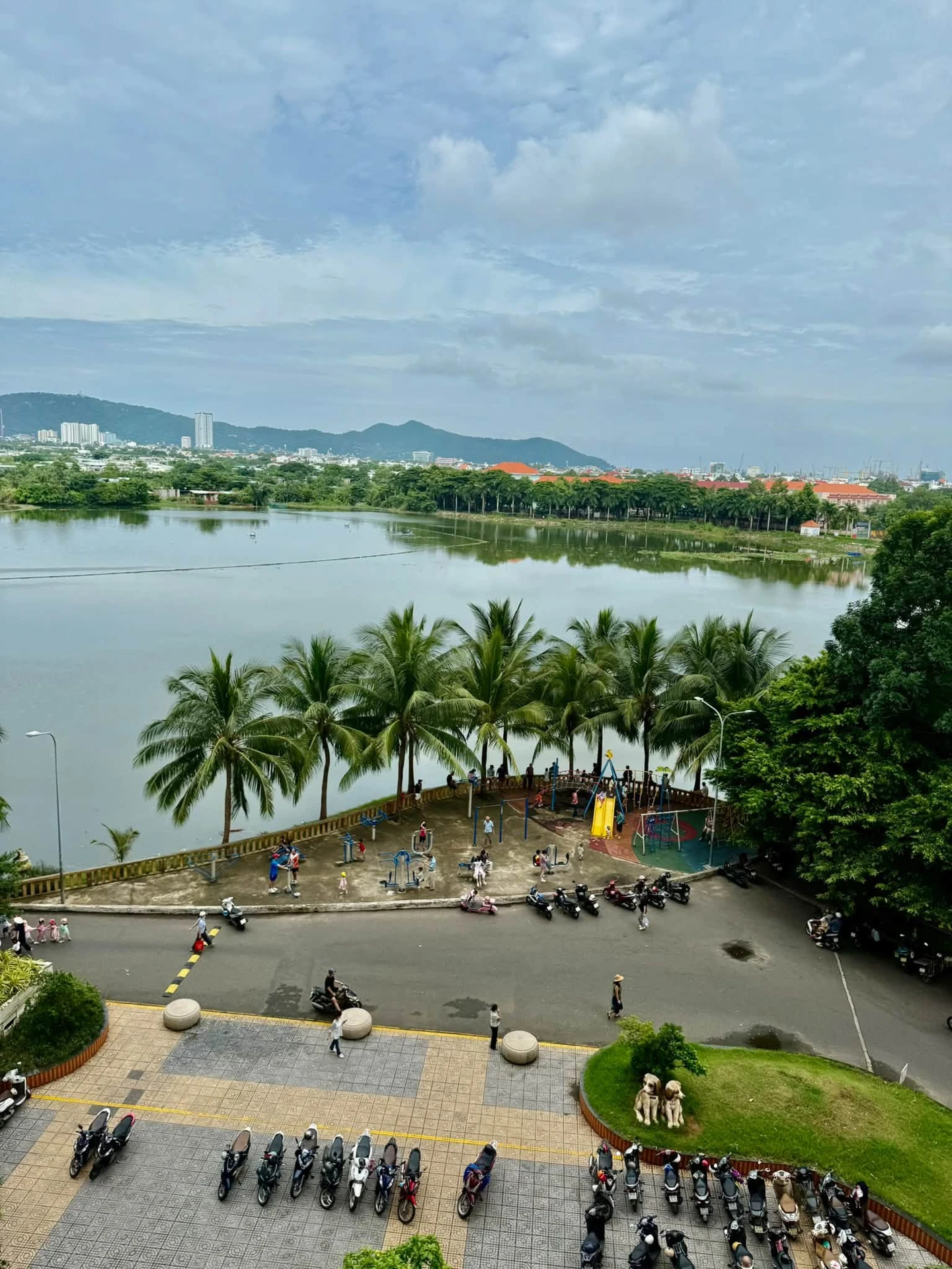Bán căn hộ DIC Phoenix 2PN, 76m2, view hồ, 3,3 tỷ - Ảnh 1