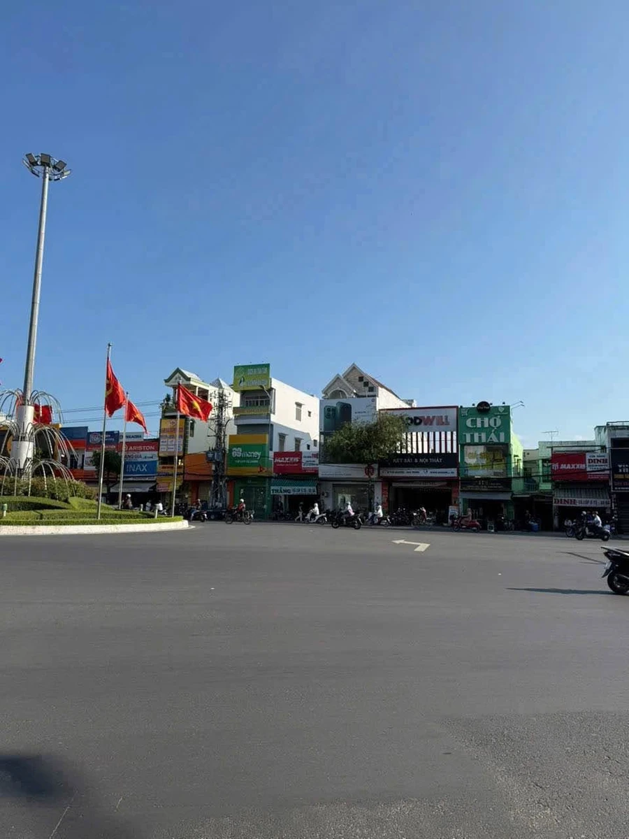 Bán nhà 3 tầng mặt tiền Thái Nguyên Nha Trang 146m² - Ảnh 1
