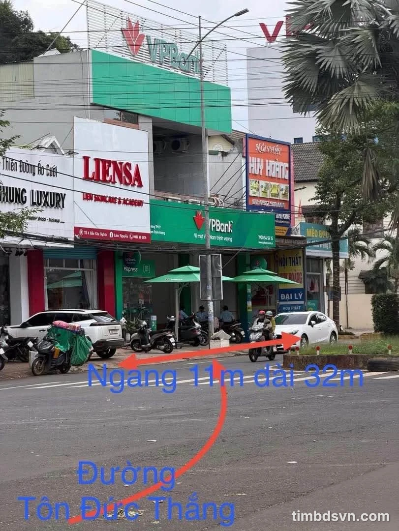 Bán nhà 2 tầng mặt tiền Tôn Đức Thắng 215m² Quận 1 - Ảnh 1