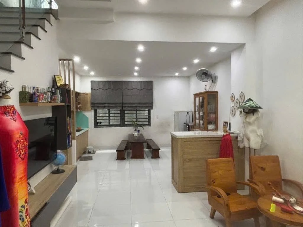 Bán nhà 2 tầng mặt tiền Đào Nghiễm 100m2, 4 tỷ, Liên Chiểu - Ảnh thu nhỏ 2