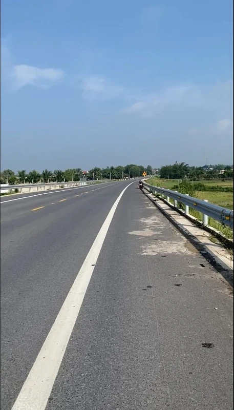 Bán đất mặt tiền đường Hồ Chí Minh 5x50m giá 1 tỷ 3 tại Hậu Nghĩa
