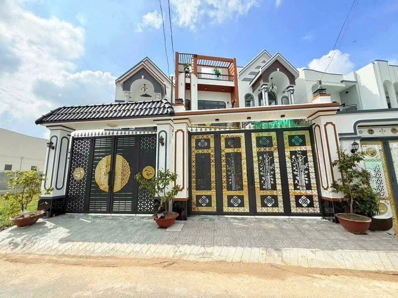 Bán nhà 1 trệt 1 lầu 114m² mặt tiền, 3 tỷ, Xã Mỹ Lộc, Long An