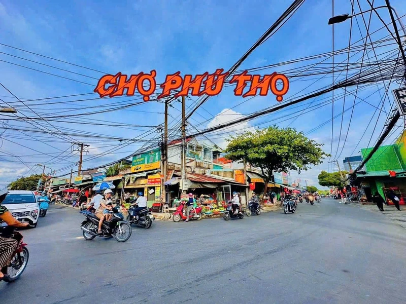 Bán nhà 2 lầu 4PN 68m² gần Chợ Phú Thọ, Đồng Nai