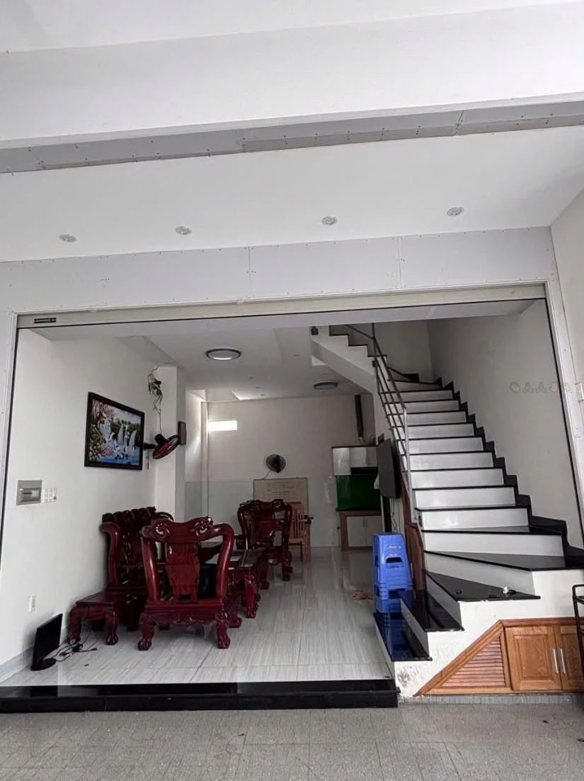 Cho thuê nhà 54m² 4 phòng ngủ, gần Bãi Sau, Vũng Tàu - Ảnh 1