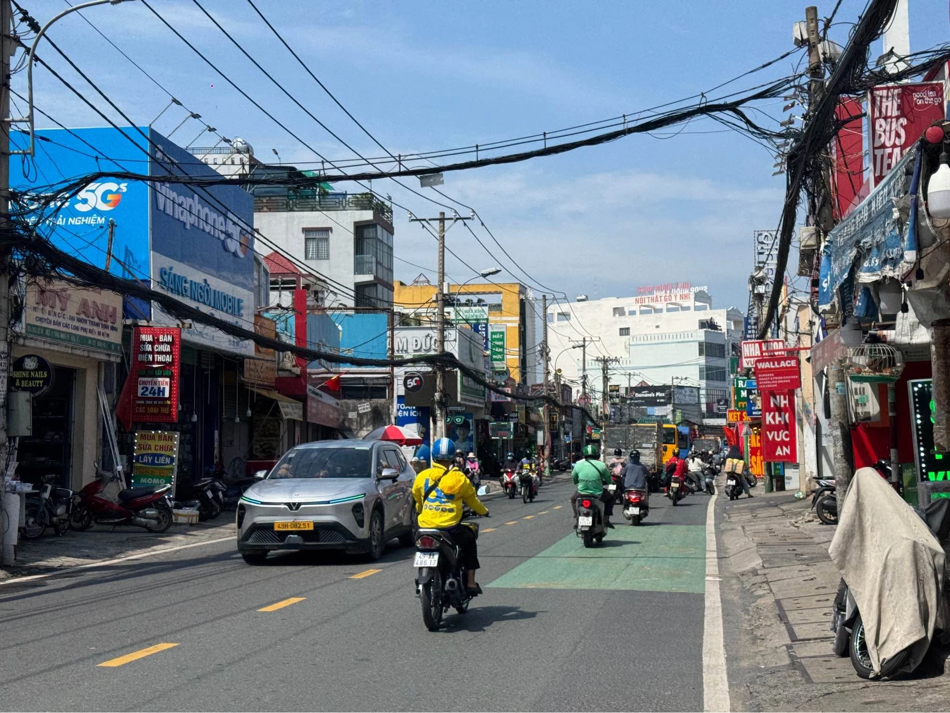 Bán tòa building mặt tiền Lê Văn Việt Quận 9, 262m2, 1 hầm 1 trệt 5 lầu, giá 50 tỷ - Ảnh 1