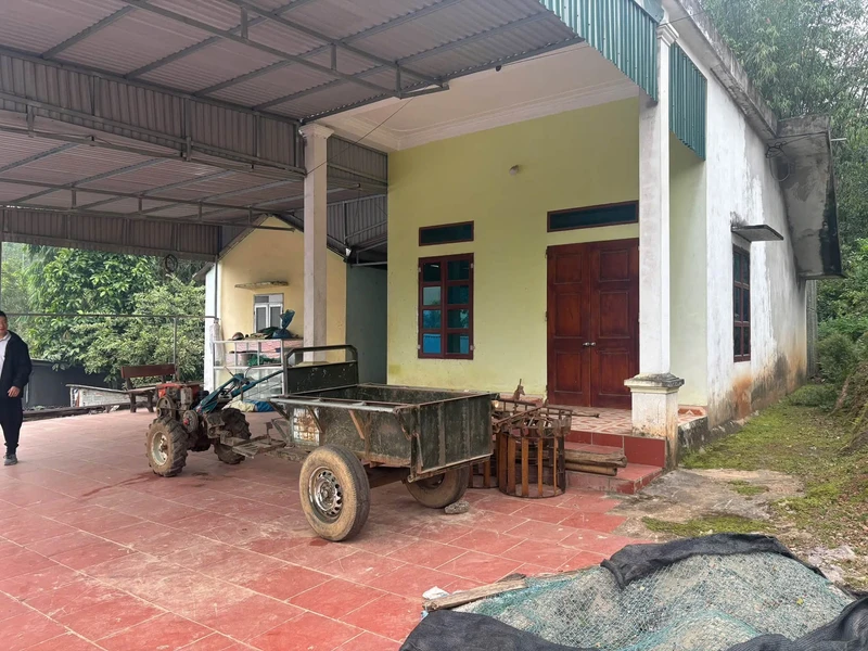 Bán đất 706m2 tặng nhà Yên Thủy, Hòa Bình