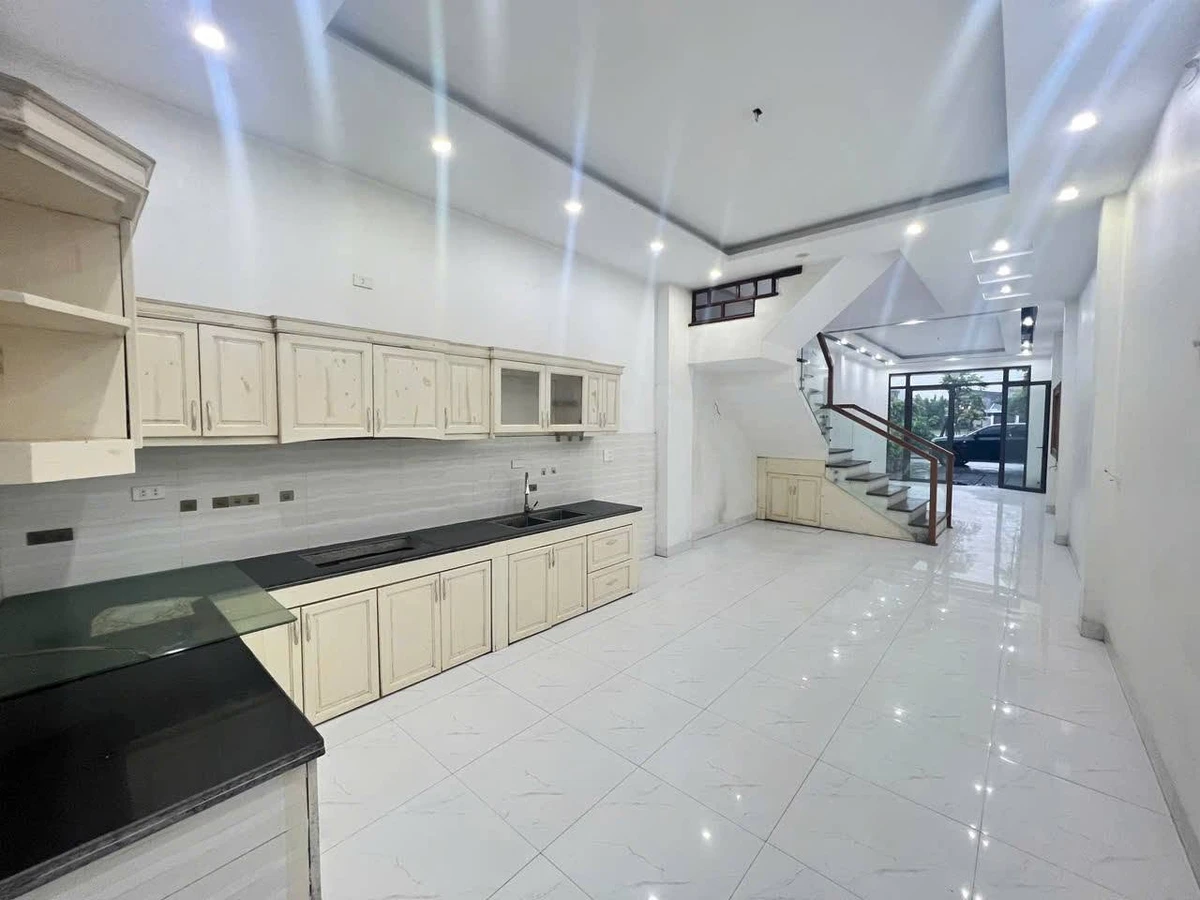 Bán nhà 3 tầng mặt tiền 72m² Lê Lai, giá 3,9 tỷ - Ảnh thu nhỏ 3