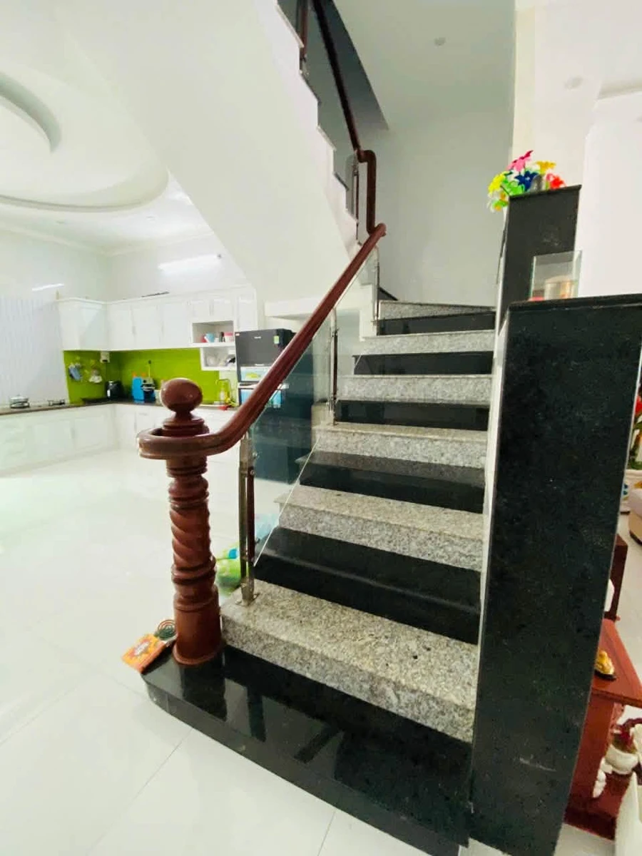 Bán nhà mặt tiền Trần Bạch Đằng Quận 6, 3 tầng 100m2, 3PN - Ảnh thu nhỏ 2