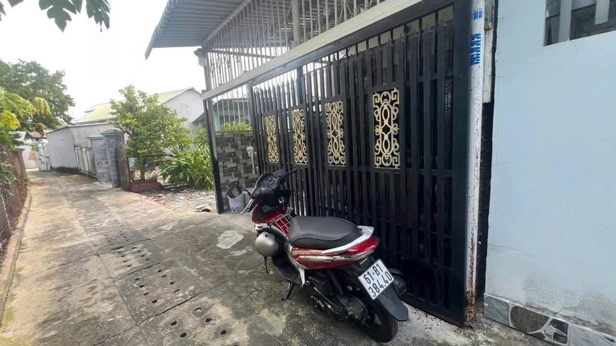 Bán nhà 4,5x19m thổ cư 100%, 2PN, giá 1,75 tỷ tại Tương Bình Hiệp, Thủ Dầu Một - Ảnh thu nhỏ 4