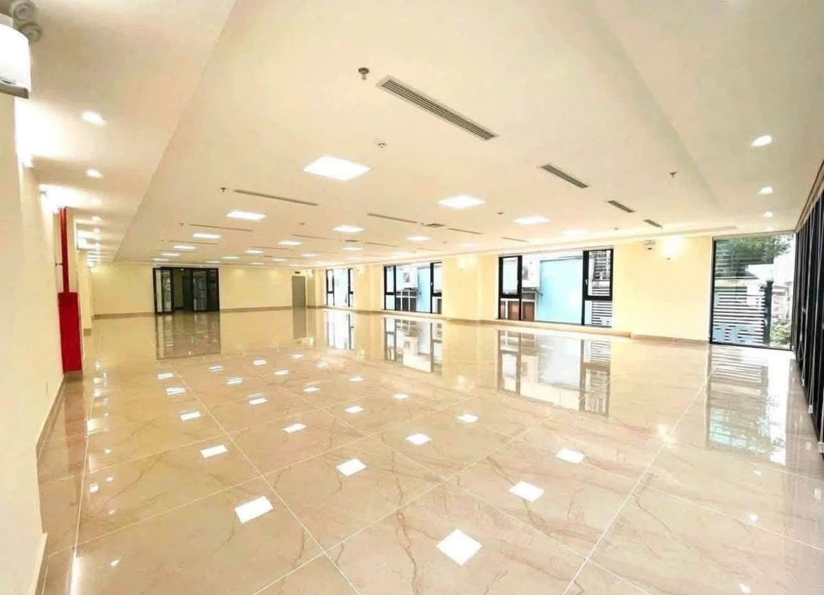 Bán tòa văn phòng 10 tầng 211m² Cầu Giấy 230 tỷ - Ảnh thu nhỏ 3