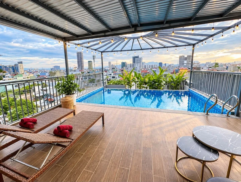 Bán căn hộ 13 unit 174m² với hồ bơi, Mỹ Khê Đà Nẵng 24 tỷ