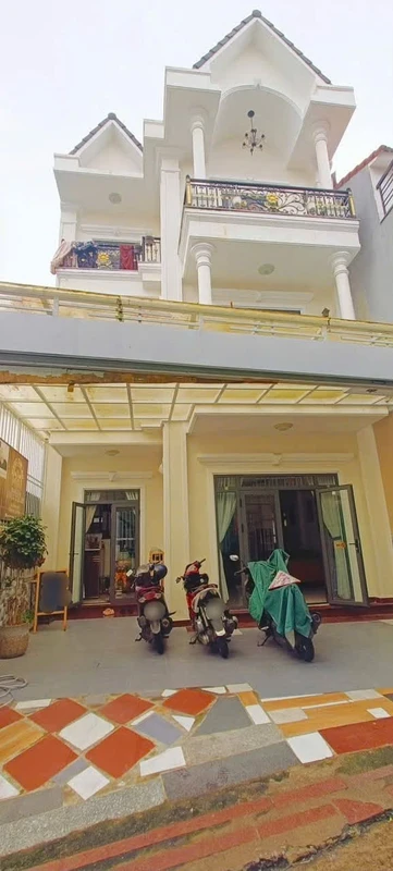 Bán nhà Đà Lạt 360m² 5 phòng ngủ 7,5 tỷ Phường 9
