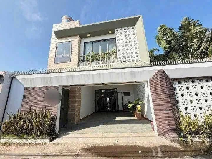 Bán villa sân vườn hồ bơi 226m2 Phan Thiết 7.5 tỷ - Ảnh 1