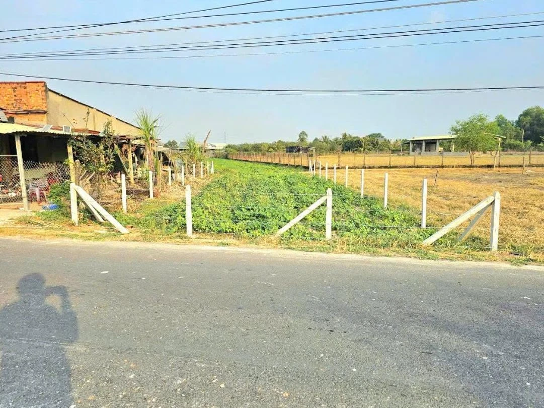 Bán đất mặt tiền 2.300m² Phước Thạnh 3,65 tỷ - Ảnh 1