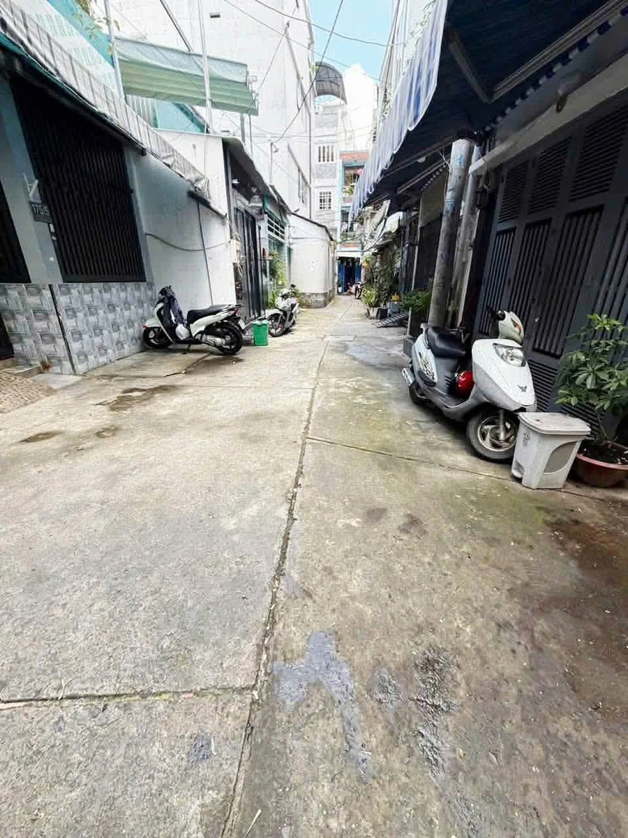 Bán nhà 7.4 tỷ, 48m², 3 lầu, 4 PN tại Âu Dương Lân - Ảnh 1