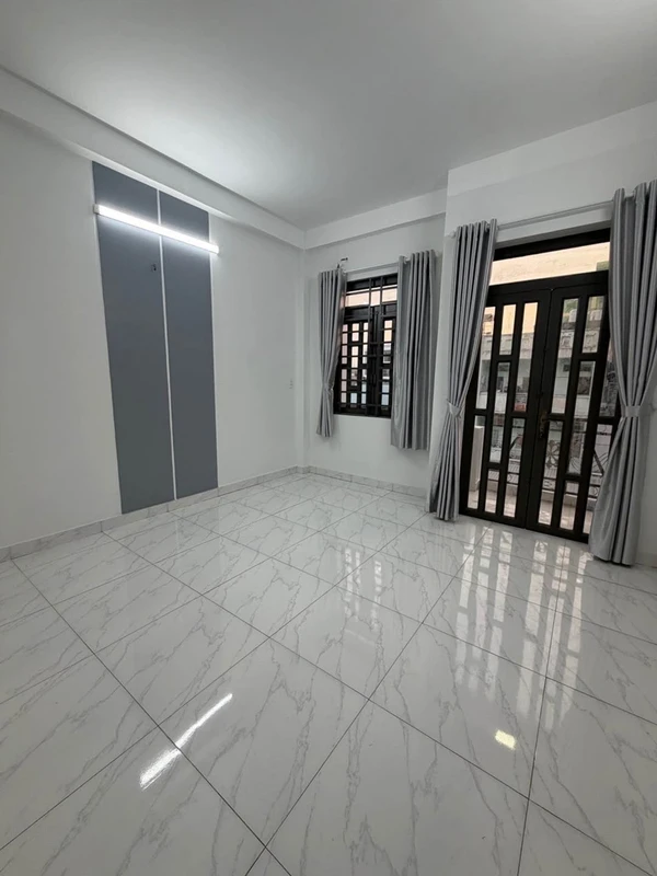 Bán nhà 4 tầng 4PN hẻm xe hơi 6m đường Lê Đình Cẩn, Bình Tân, 4x14m giá 5,6 tỷ