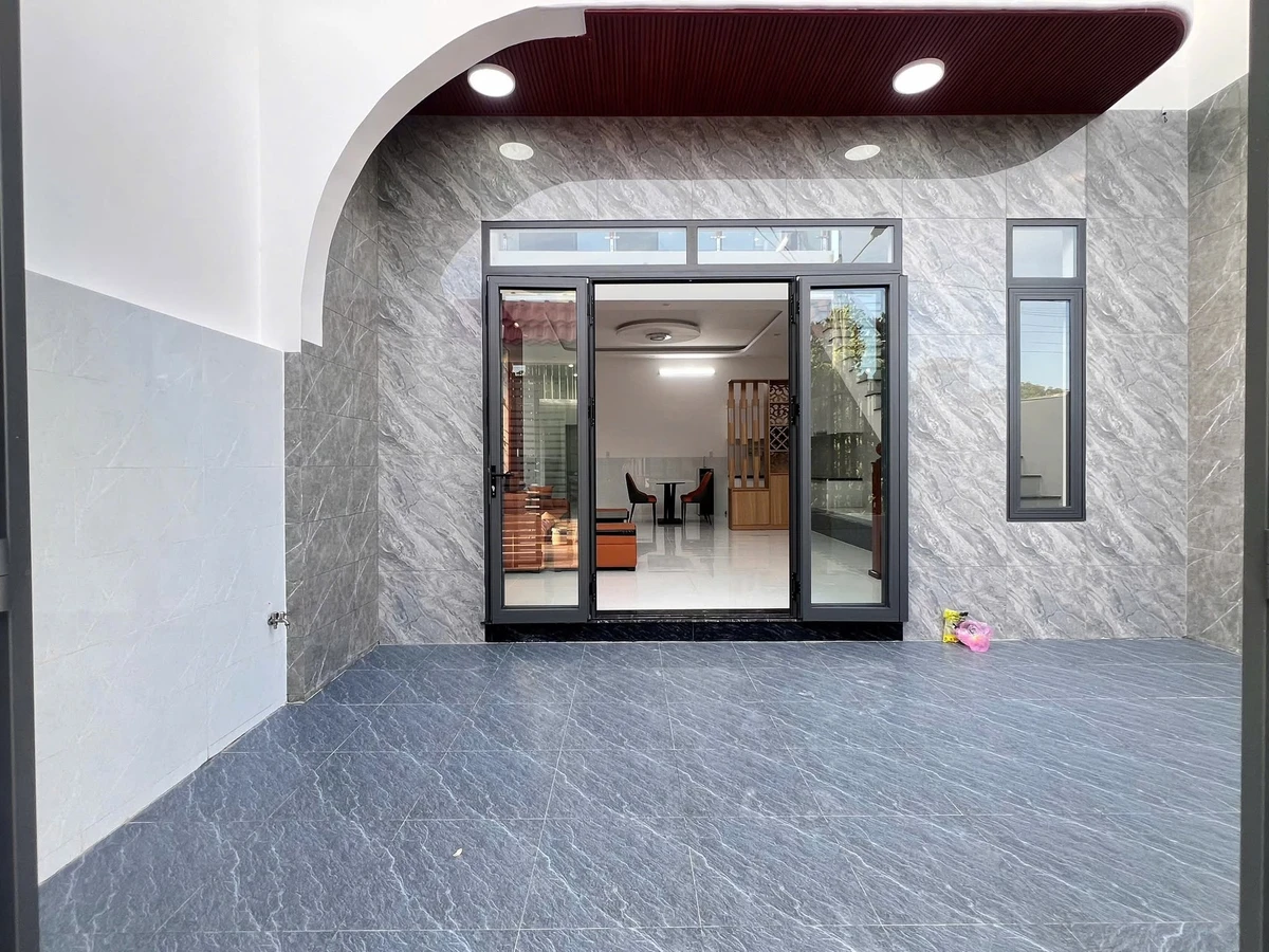 Bán nhà 1 trệt lầu Bà Rịa 80m2 3 phòng ngủ 2.6 tỷ - Ảnh thu nhỏ 2