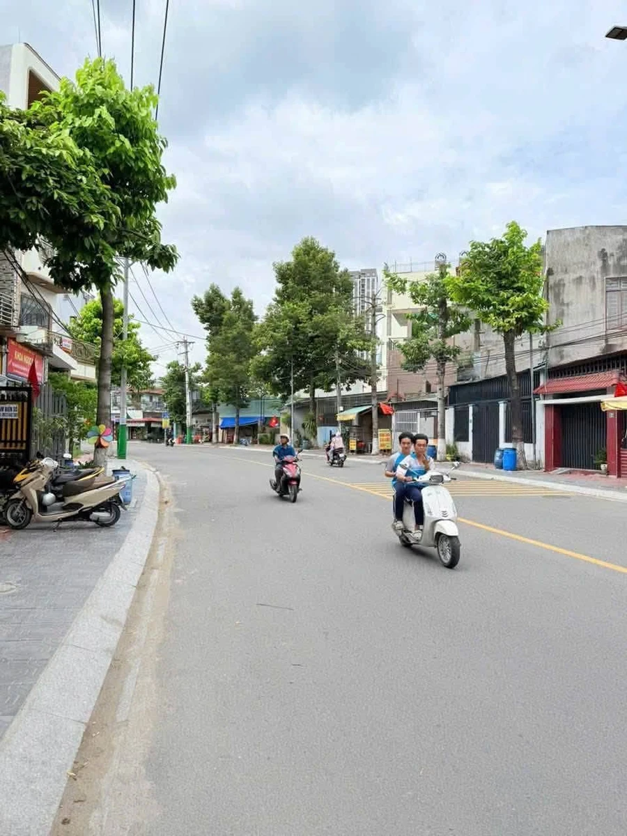Bán đất mặt tiền Nguyễn Hữu Cảnh 570m2, Đông Hòa, Dĩ An, giá 20,5 tỷ - Ảnh 1