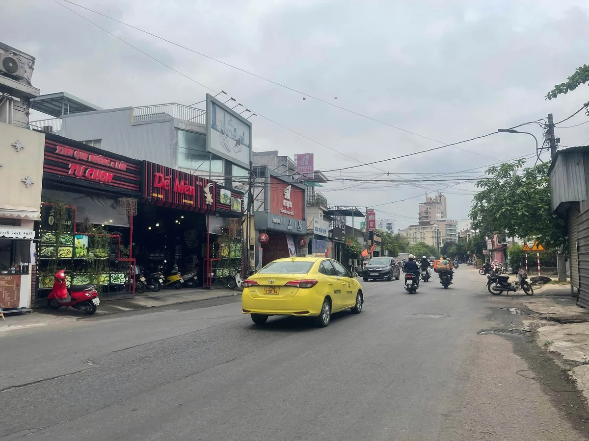 Bán nhà mặt tiền 67m2 Bà Triệu, Huế 7 tỷ - Ảnh thu nhỏ 3