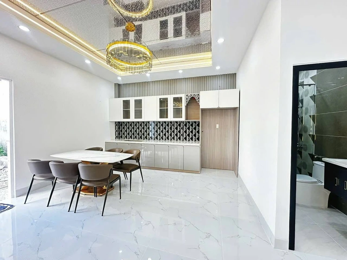 Bán nhà hiện đại 87m² 3 phòng ngủ giá 2,96 tỷ Bình Chánh - Ảnh thu nhỏ 2