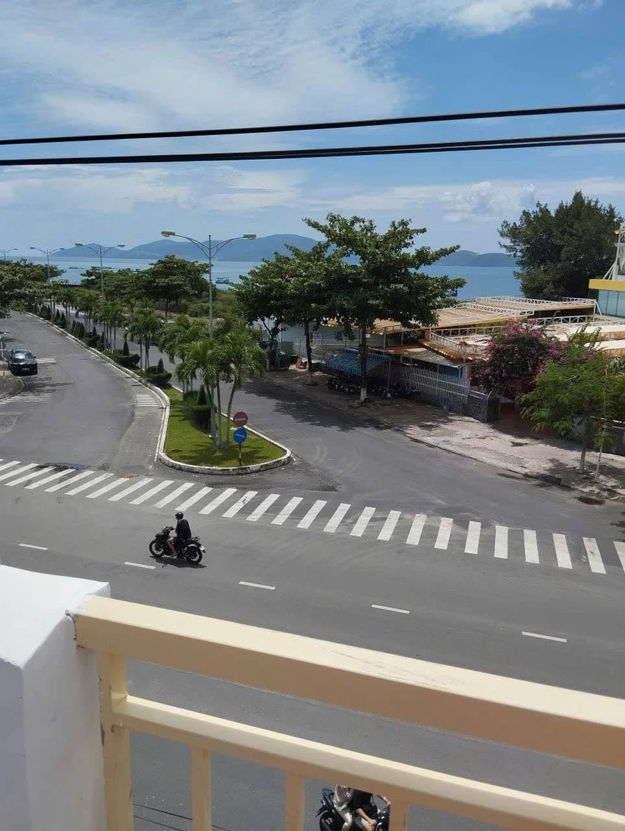 Cho thuê nhà mặt tiền Phạm Văn Đồng, 63.4m2, 2PN, Nha Trang - Ảnh thu nhỏ 2