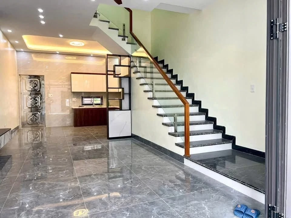 Bán nhà 3 tầng 58m² Ngô Quyền Quảng Ninh 3 tỷ 650 triệu - Ảnh thu nhỏ 4